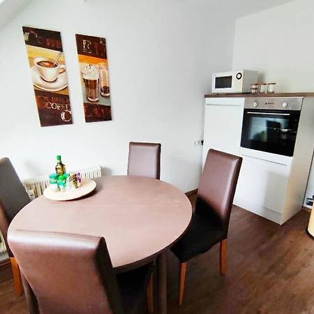 Gemütliches Apartment Nähe DU Zentrum/Uni/Hbf/A40 Duisburg Exterior foto